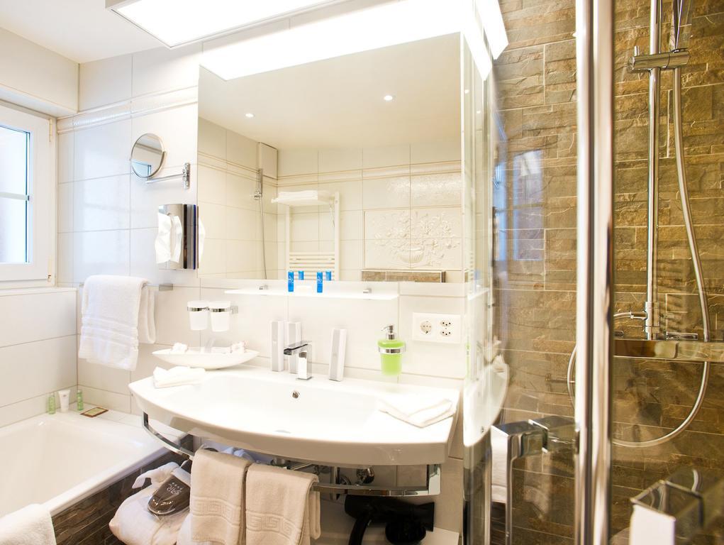 Junior Suite,155463551:JPEG