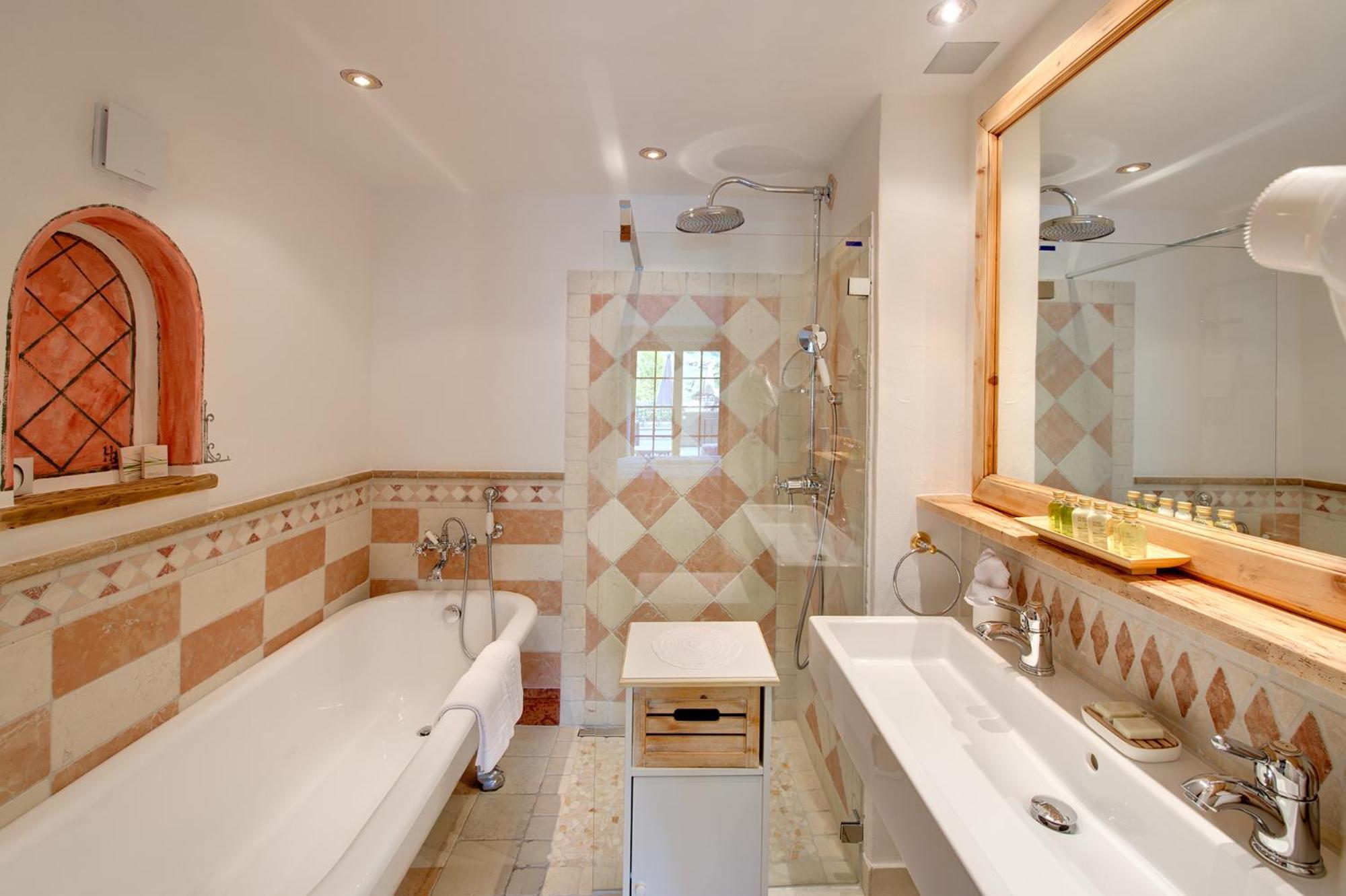 Superior Double Room,1608299812:JPEG