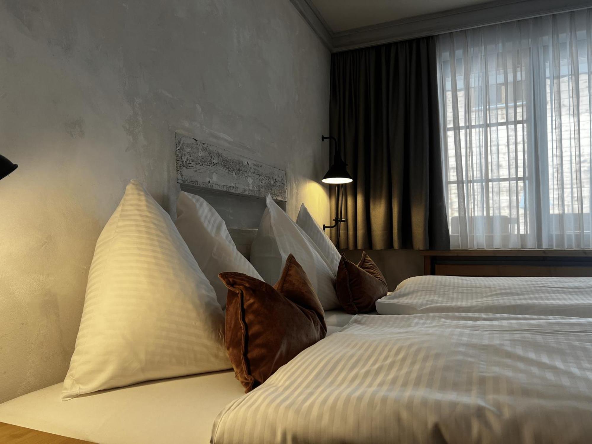 Deluxe Single Room,1609317562:JPEG